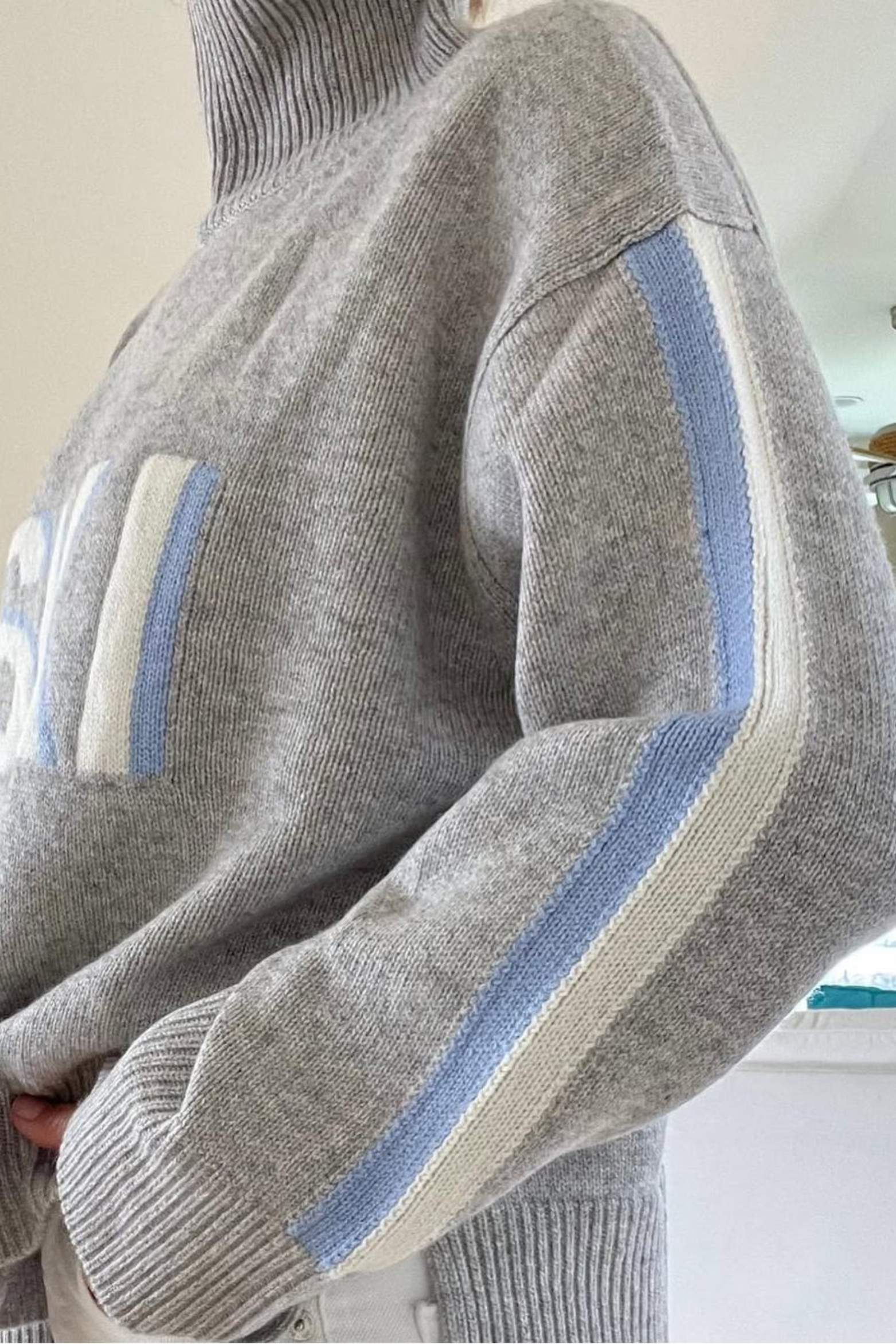 Women's Retro Cashmere Turtleneck Sweater