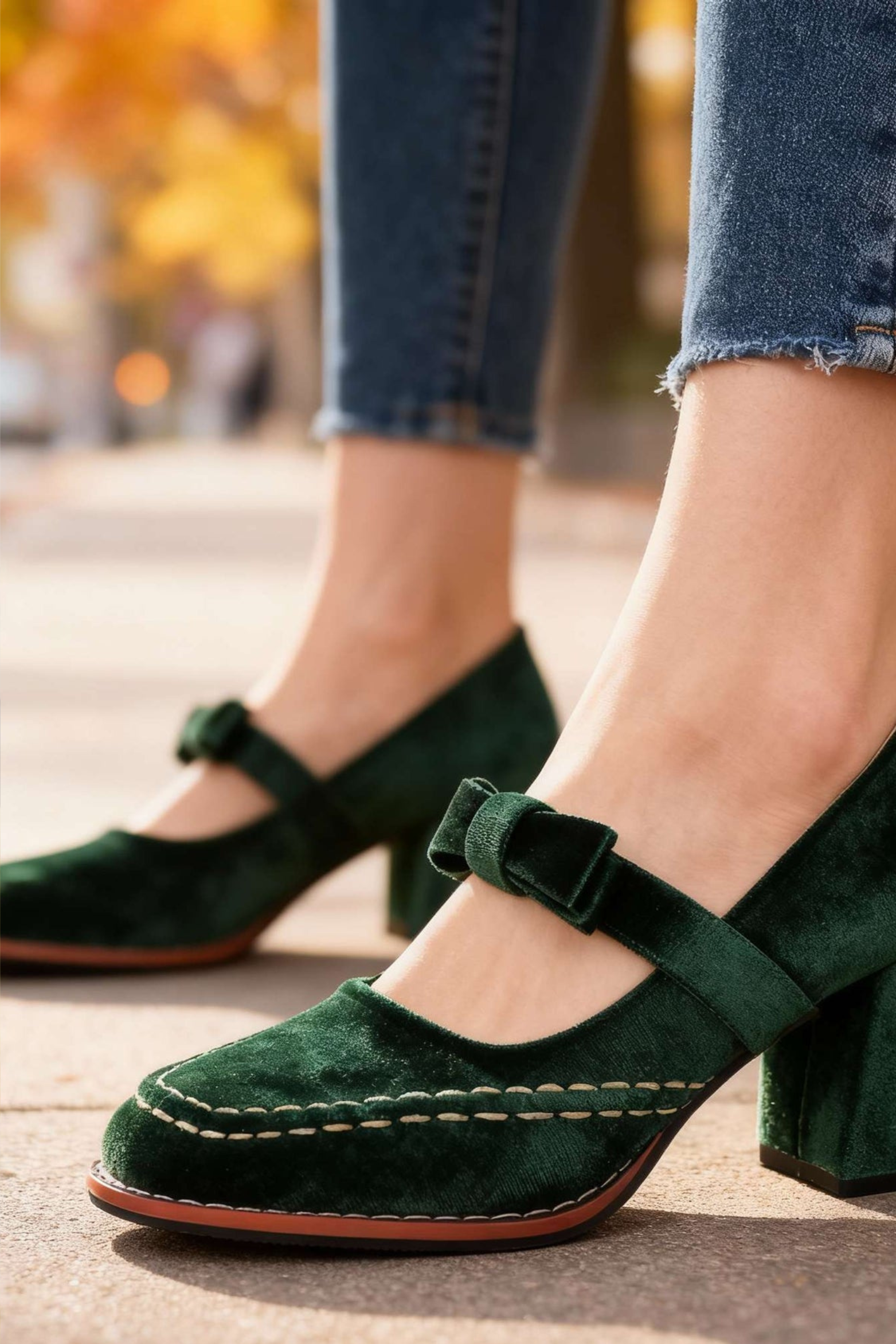 Classic Mary Jane Block Heel Shoes with Decorative Bow