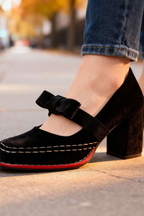 Classic Mary Jane Block Heel Shoes with Decorative Bow