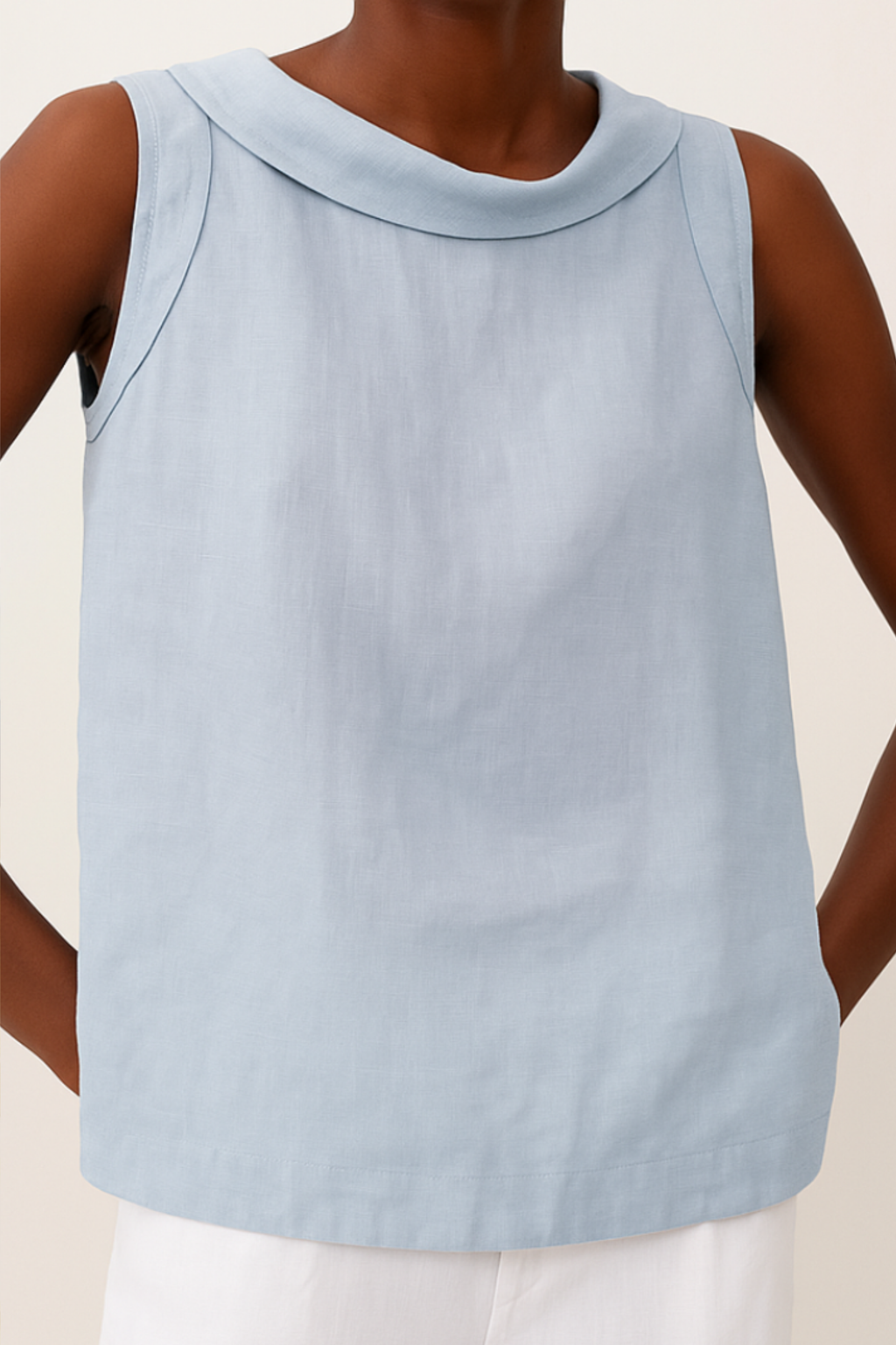 Round Neck Sleeveless Blouse