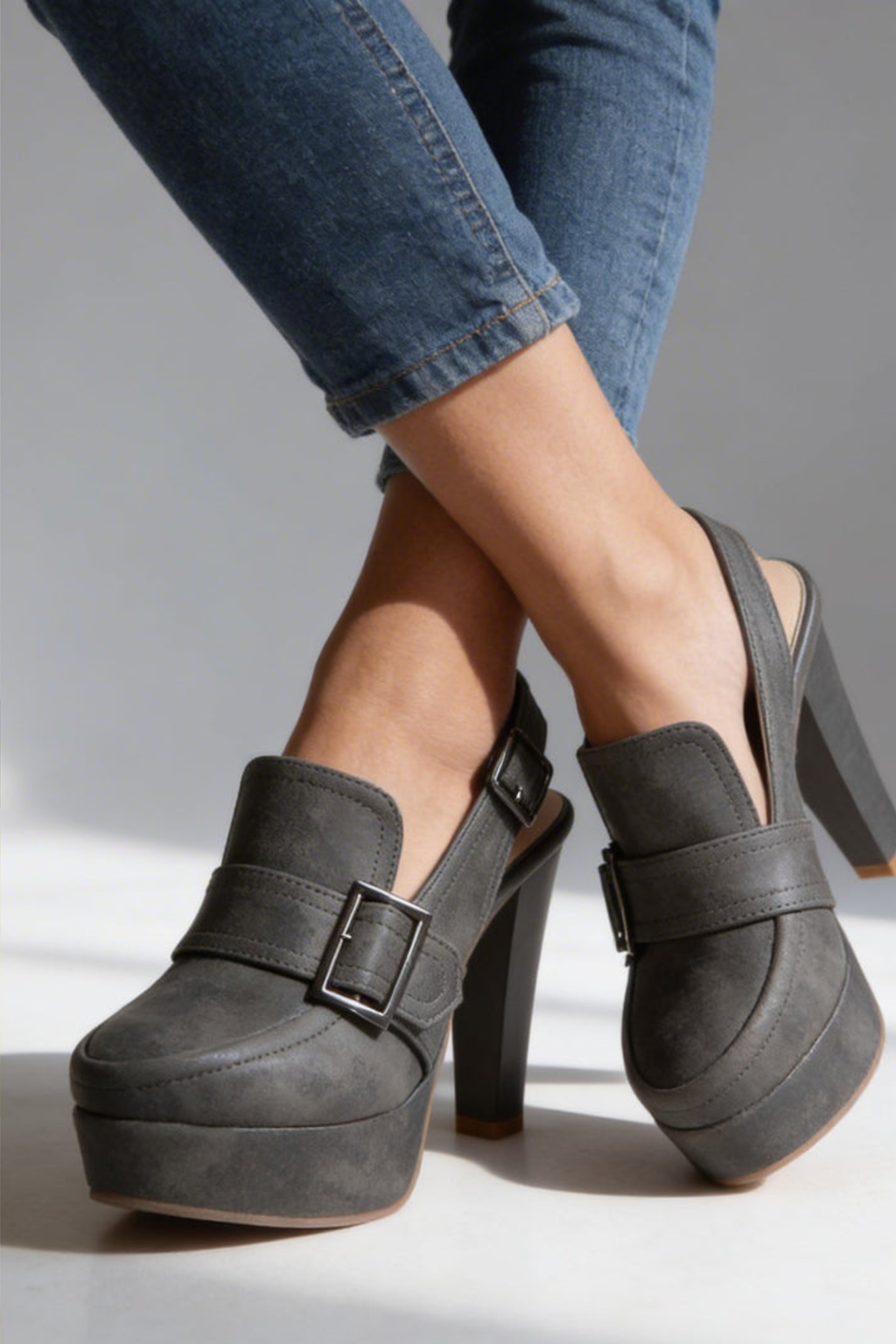 Platform Block Heel Slingback Shoes with Adjustable Strap