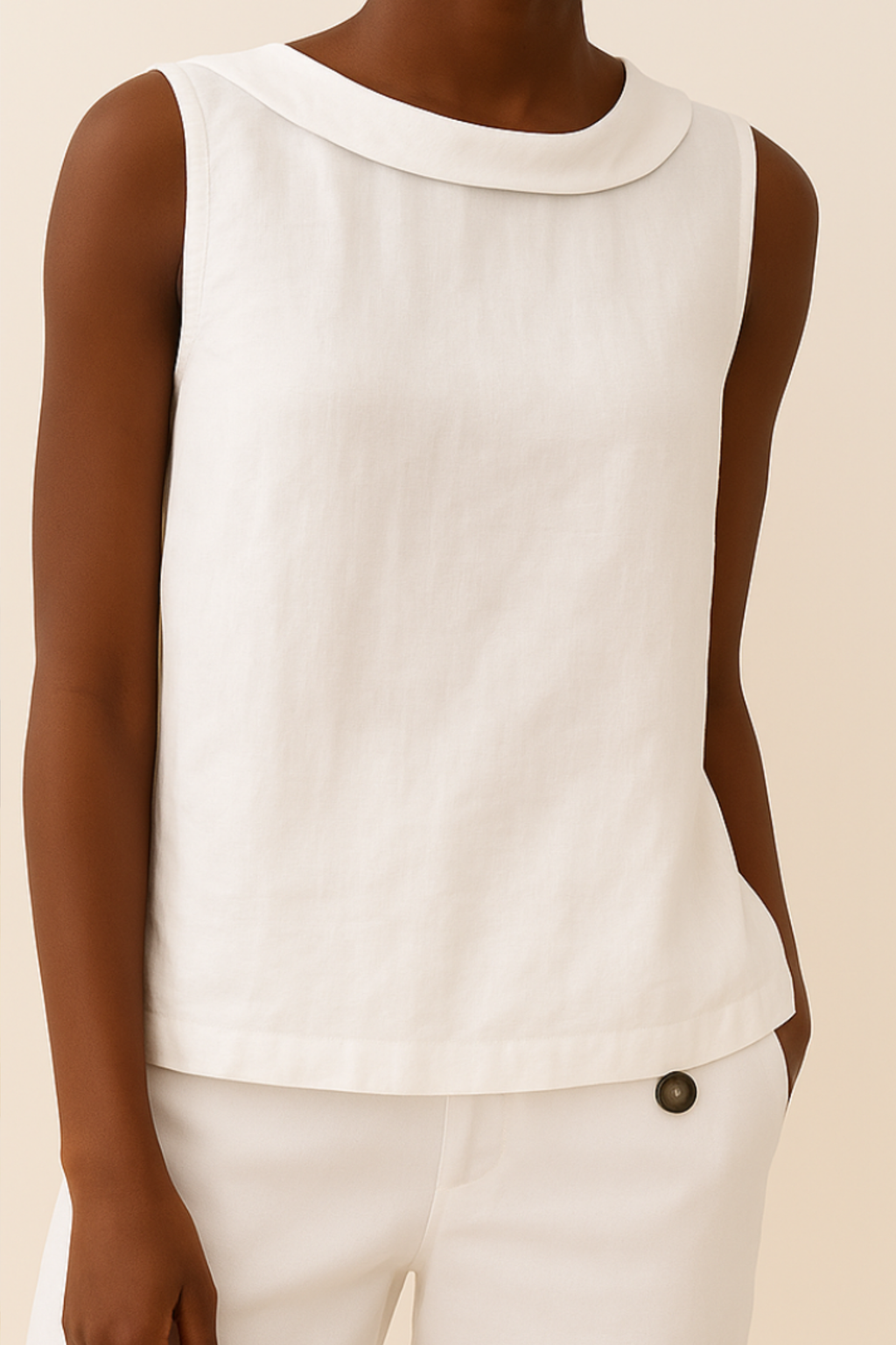 Round Neck Sleeveless Blouse