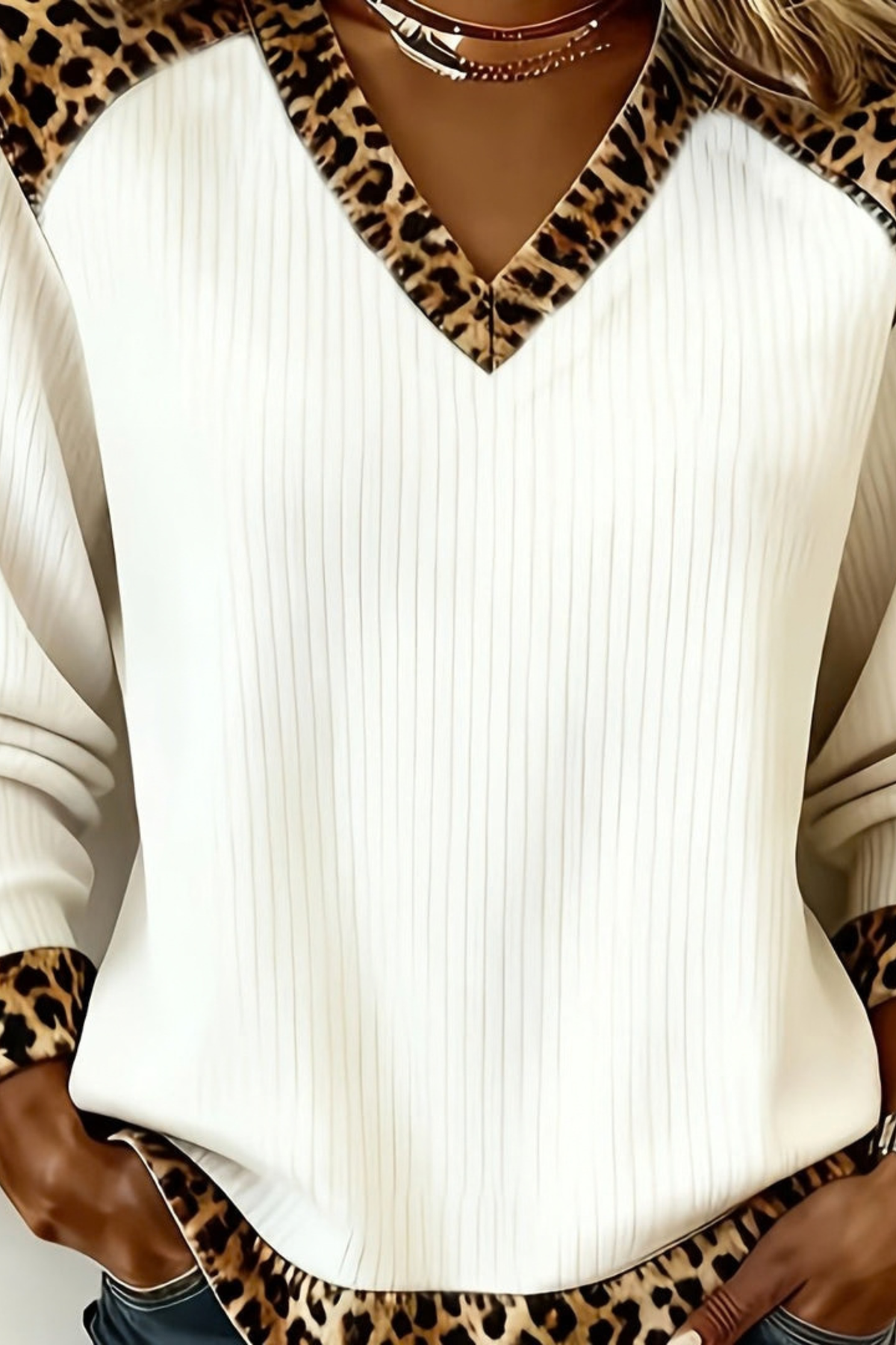 Animal Trim V-Neck Ribbed Top