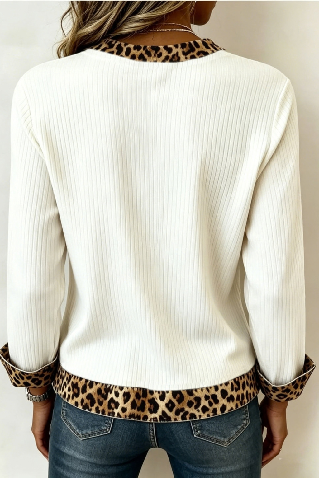 Animal Trim V-Neck Ribbed Top