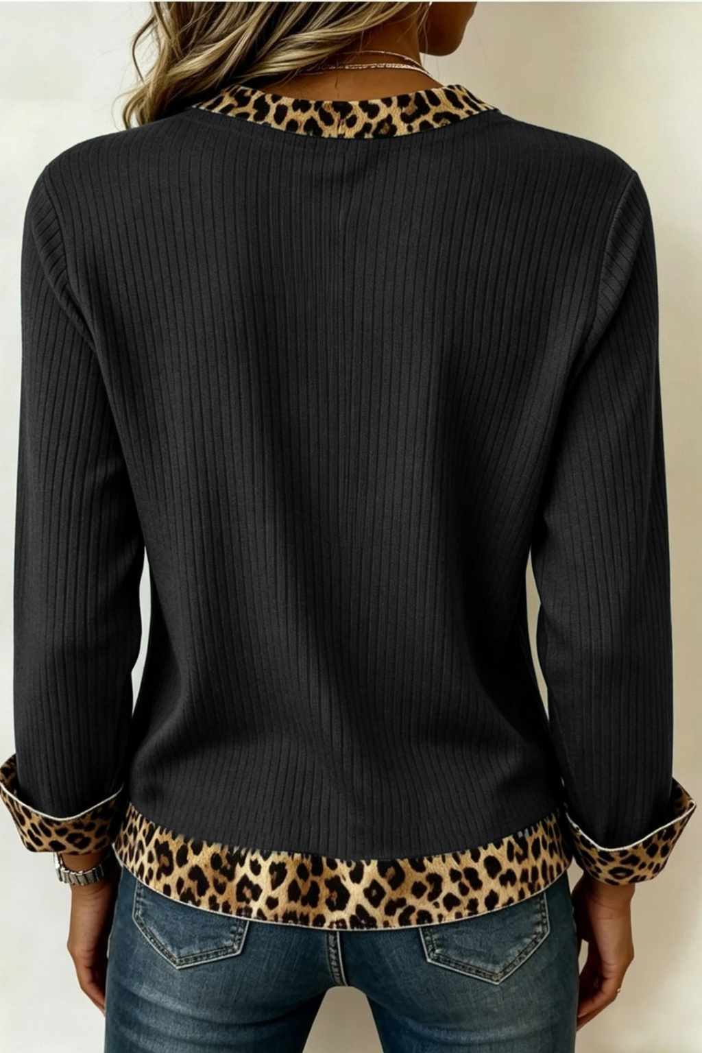 Animal Trim V-Neck Ribbed Top