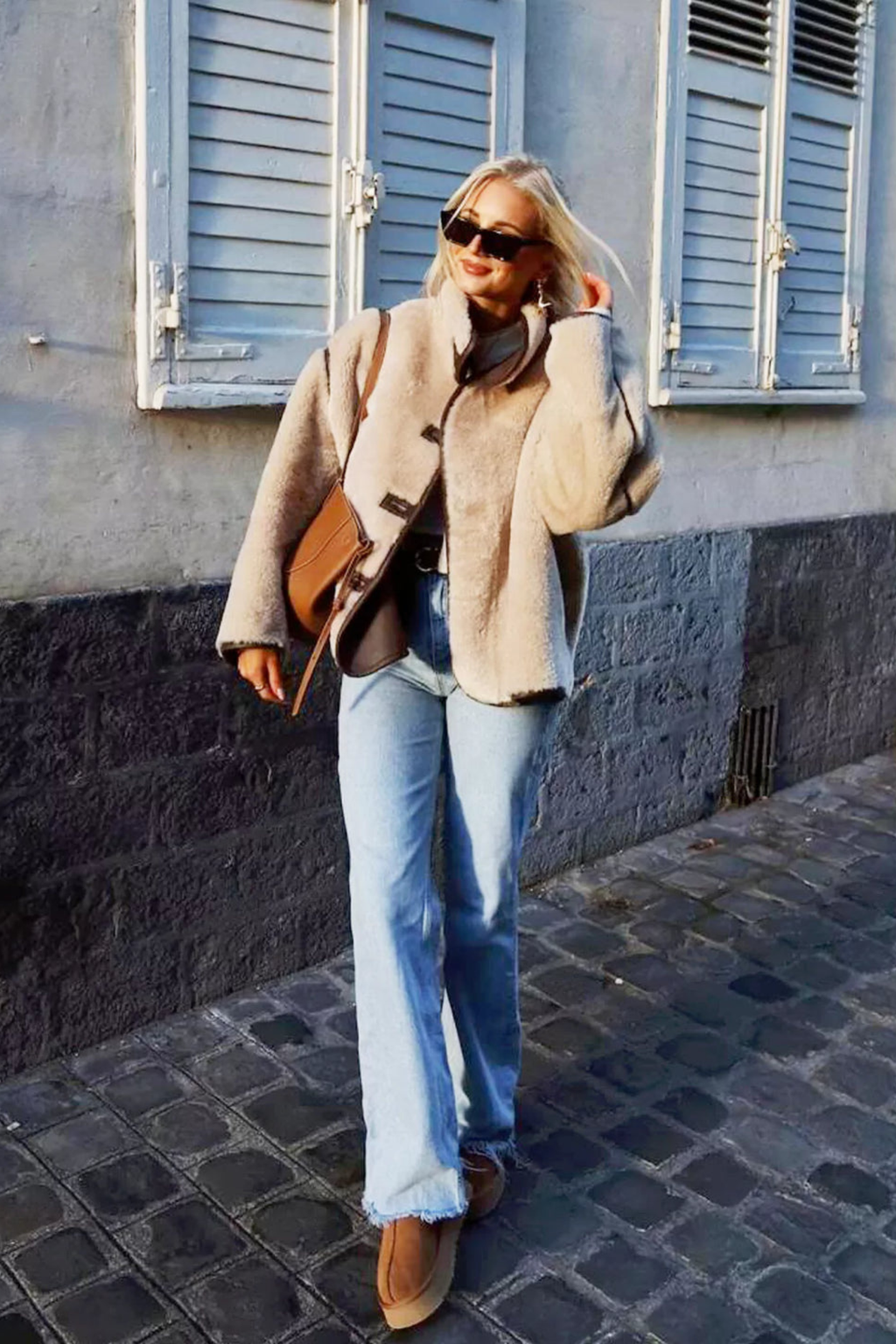 Contrast Tie Short Pile Jacket