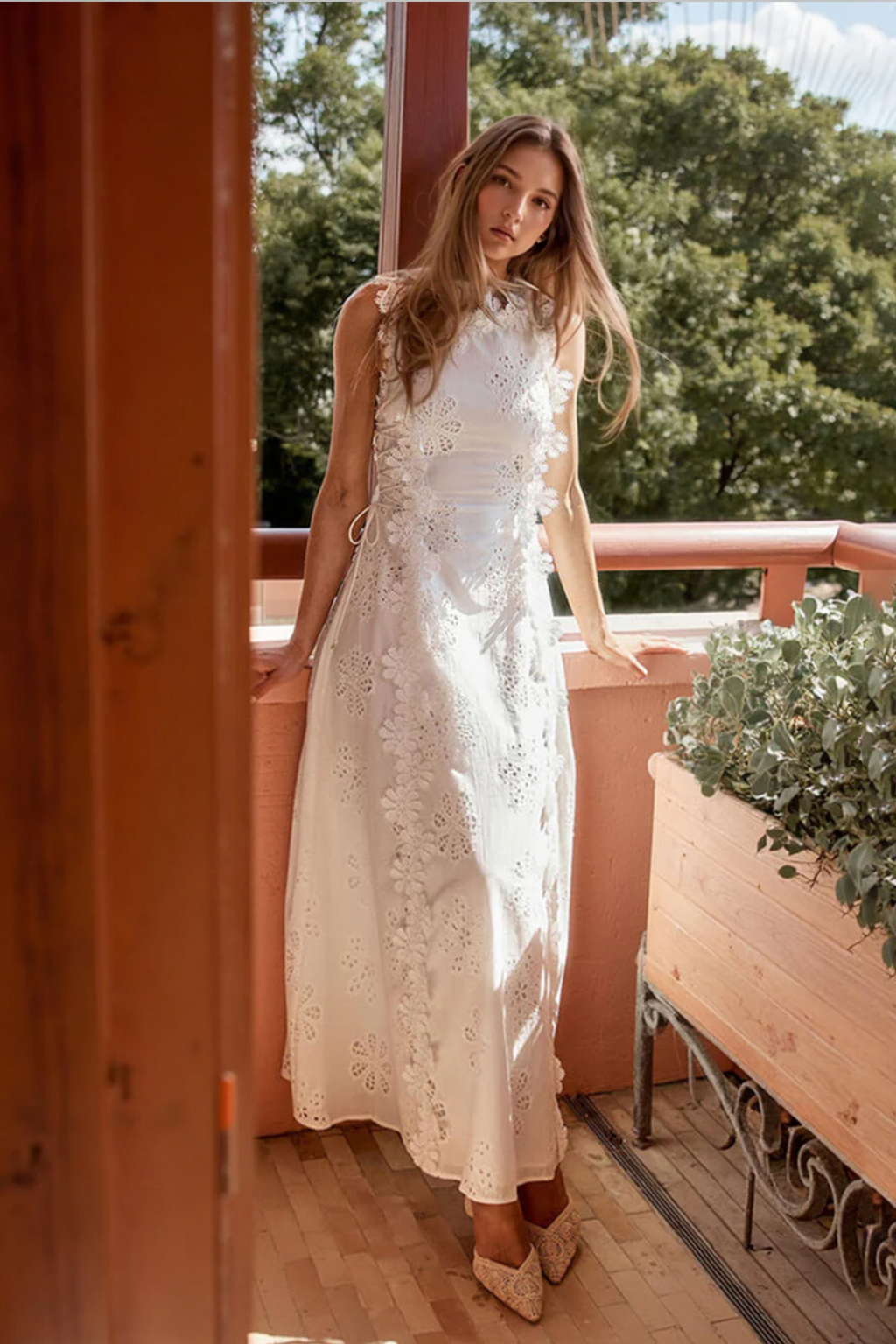 Delicate Lace Hook & Lace-Up Sides Maxi Dress