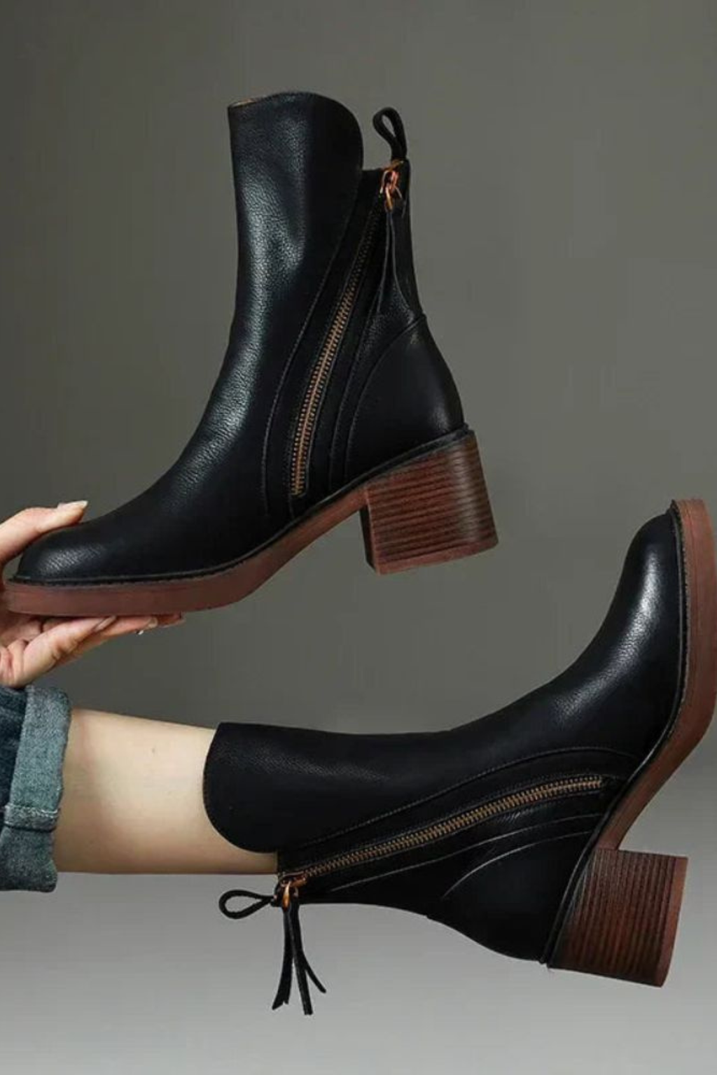 Women's Classic Chelsea Leather Boots