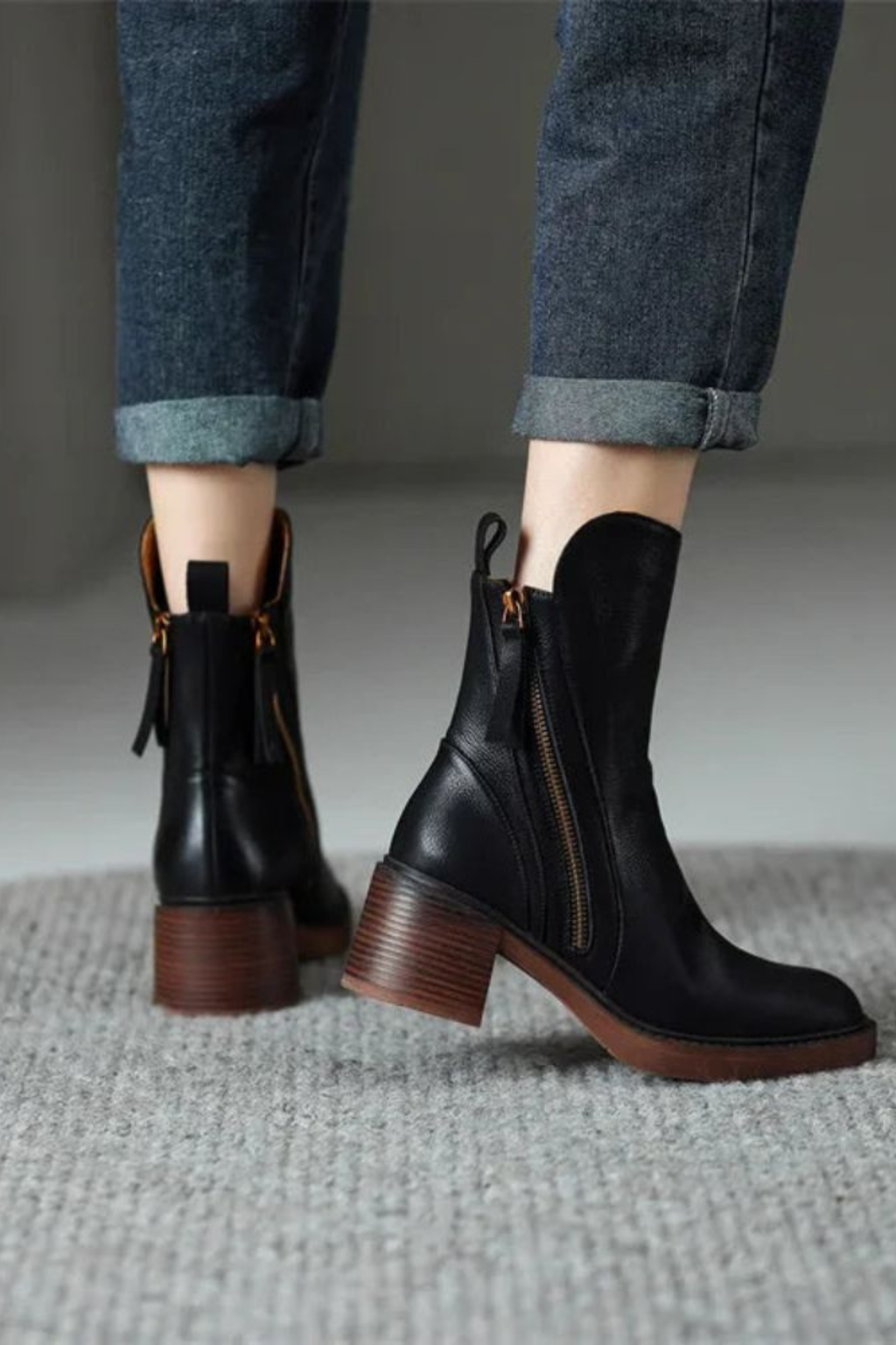 Women's Classic Chelsea Leather Boots