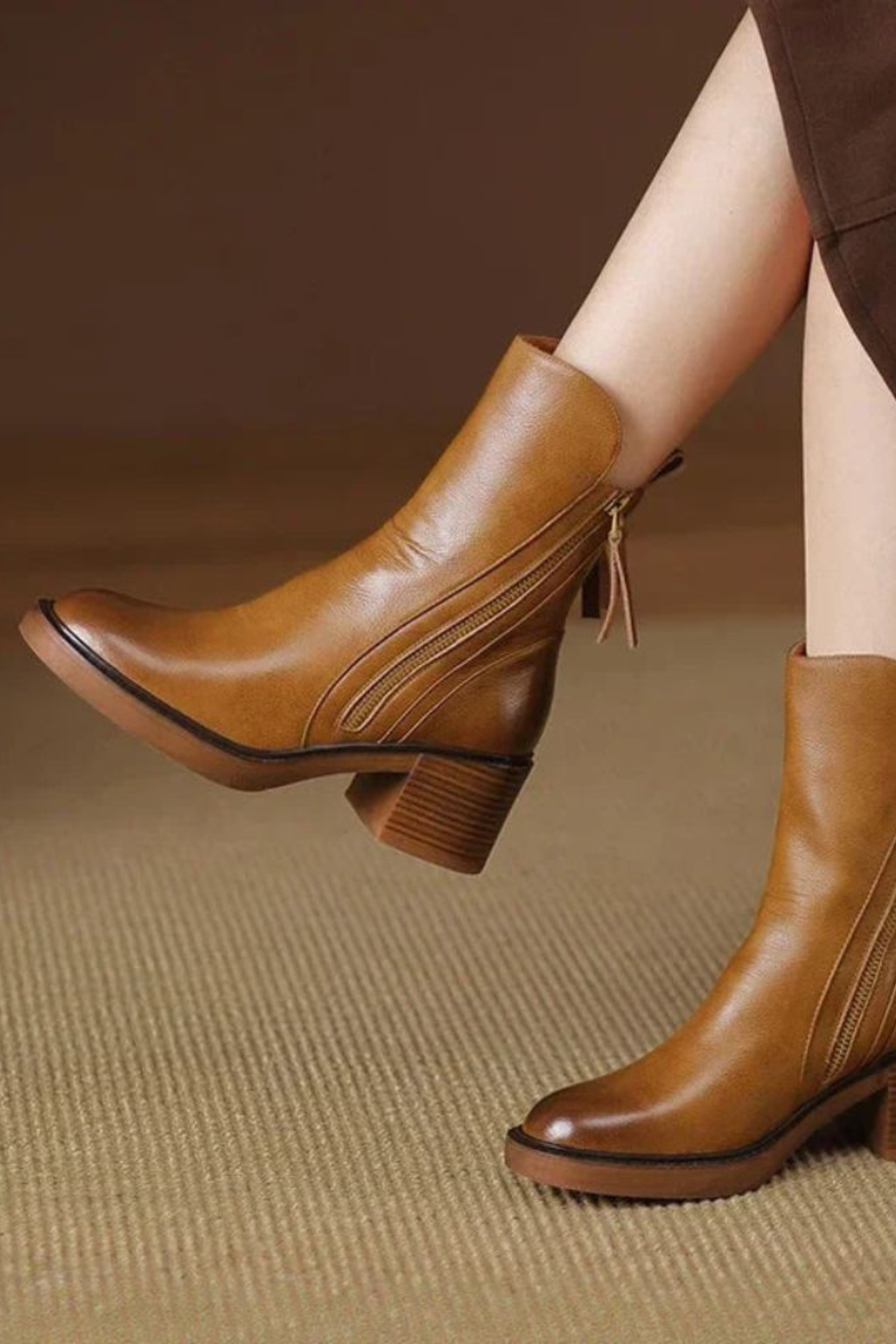 Women's Classic Chelsea Leather Boots