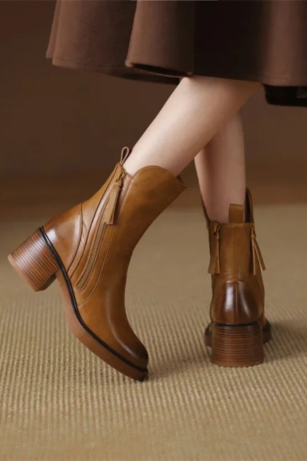 Women's Classic Chelsea Leather Boots