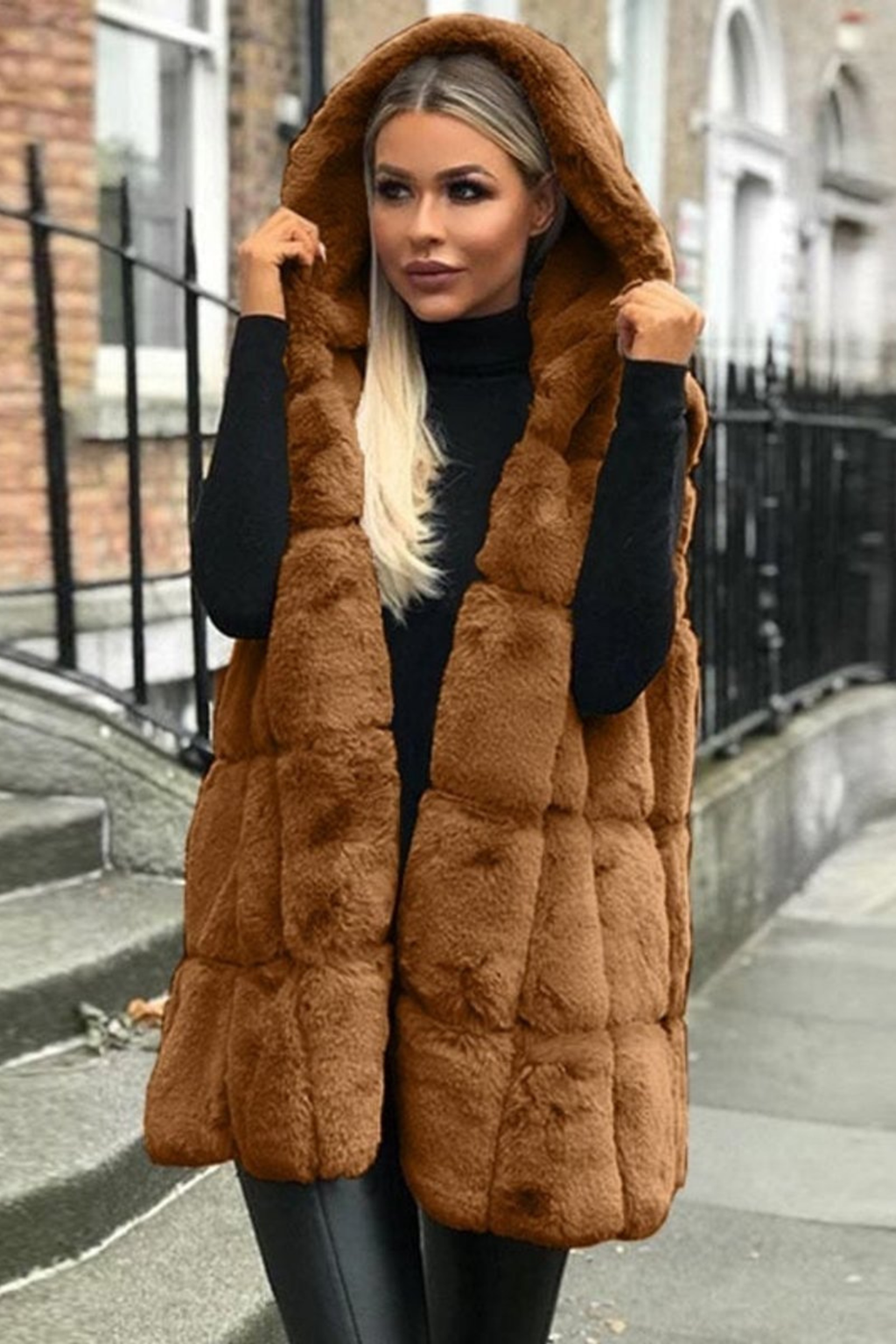 Women's Long Hooded Quilted Gilet