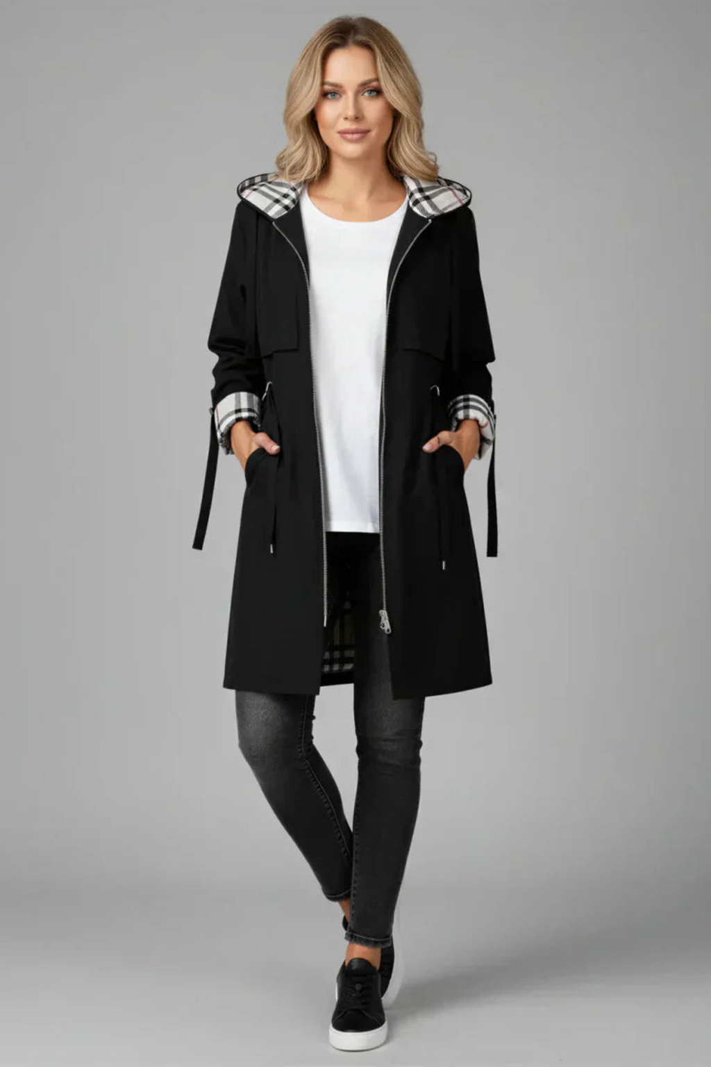 Women's Waterproof Windproof Hooded Jacket